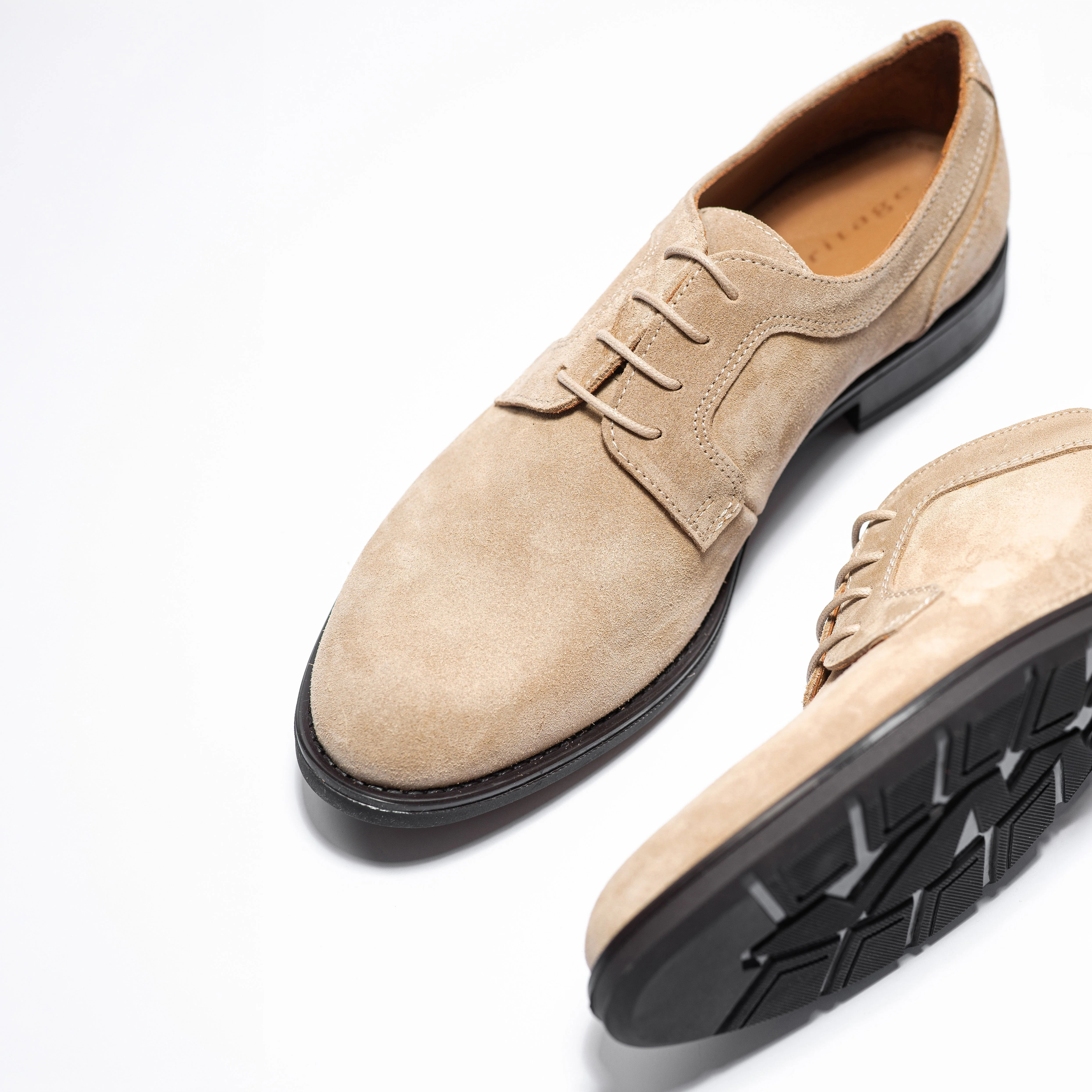 CHRISTOPHER BEIGE - Image 6